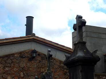 La xemeneia del tanatori, a Son Sang