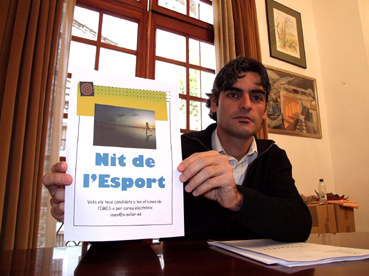 Josep Lluís Colom durant la presentació de l'acte.