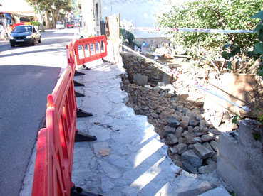 Els treballs de reforç del carrer