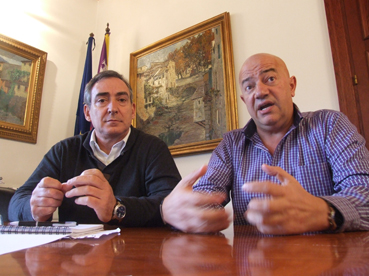 Simarro i Casasnovas durant la roda de premsa informativa.