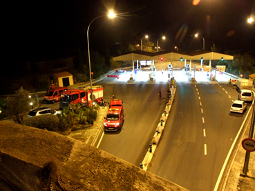 El peatge del túnel, situat a la boca sud de la galeria.