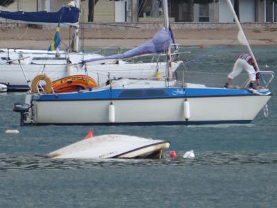 La barca que està enfonsada