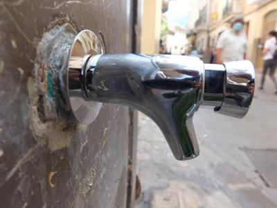 El grifó instal.lat a la font