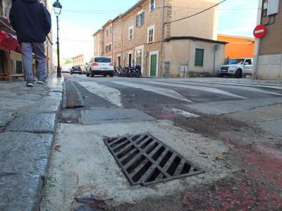 L'embornal que s'ha instal.lat al pas elevat de l'Horta