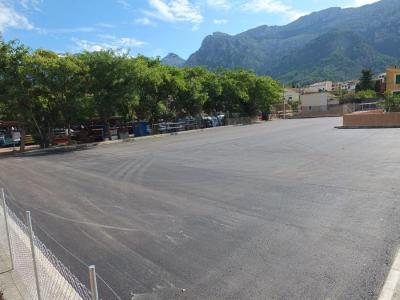 El nou aparcament ja ha estat pavimentat.