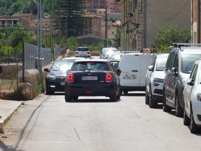 S'hi produeixen constants embussos.