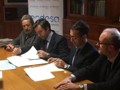 El moment de la signatura del conveni amb el Jardí Botànic.