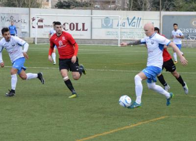 Un instant del partit disputat ahir capvespre al Camp den Maiol.