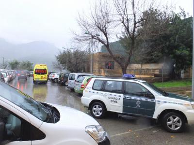 Els serveis d'emergències han acudit a l'escola