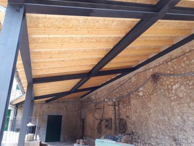 Els treballs de construcció de la coberta ja s'han donat per enllestits.