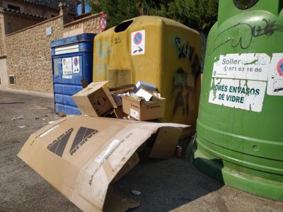 Cartrons devora el contenidor, a Sa Mar