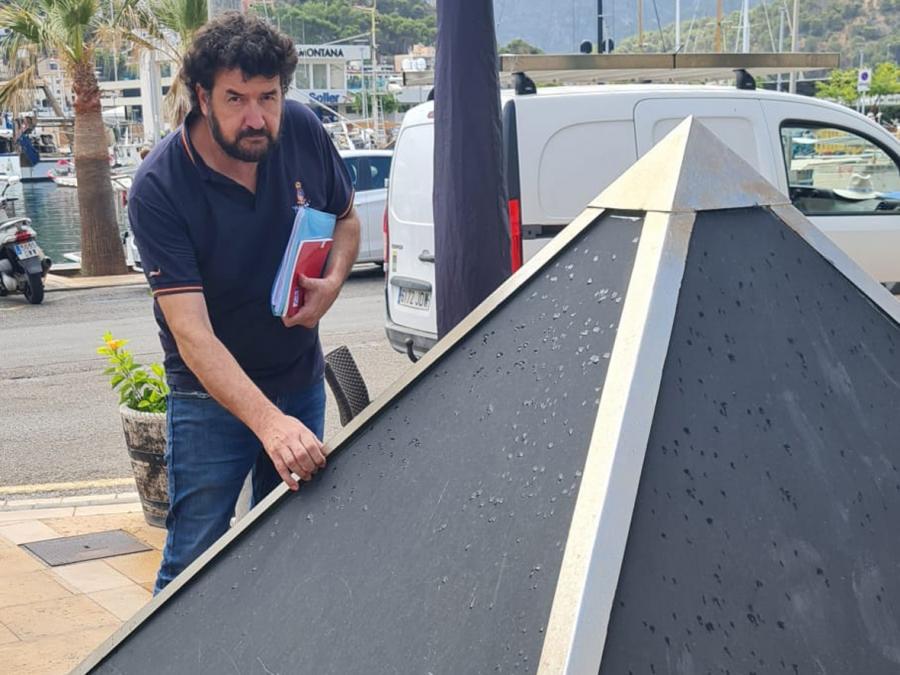 Aguiló, avui, davant el monument