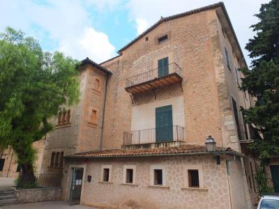 La banda ocupa el primer pis del casal