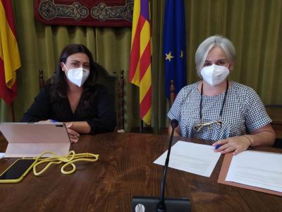 Andrea Pomar i Bel Pinya, durant la presentació de la iniciativa.