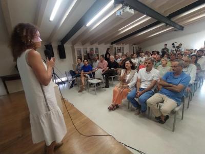 La presidenta del Consell, Catalina Cladera, va presentar la marca a la cooperativa.