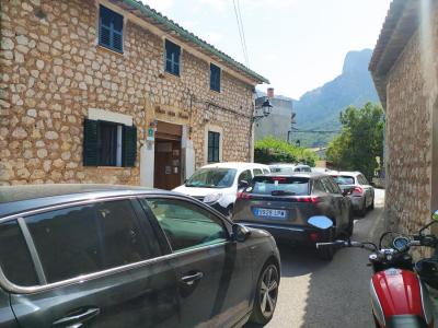 Un embús a la zona de Can Rave