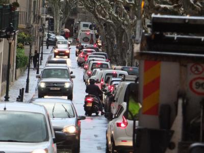 Els cotxes aturats a Cetre, avui dematí