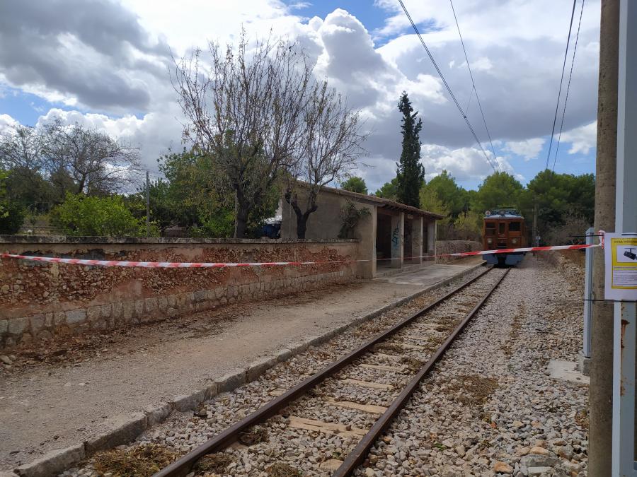 El comboi, aturat a Caubet