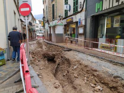 El carrer de Bauzà, alçat per obres