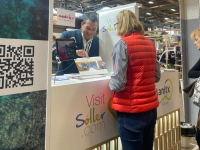 Antoni Montis, a la paradeta promocional de Sóller