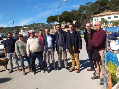 Les autoritats varen visitar dilluns el moll.