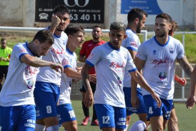 Marc Esteve celebrant un dels gols anotats avui diumenge.