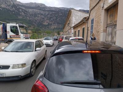 L'embús produït avui migdia
