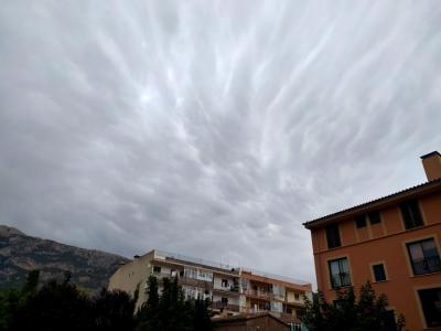 Aspecte del cel avui dematí a Sóller