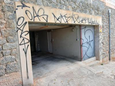 Una pintada vandàlica al carrer de Bèlgica