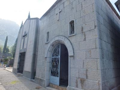 Els dos columbaris que seran cedits a la Vila.