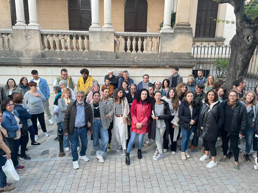 Alguns dels assistents a la trobada d'avui horabaixa.