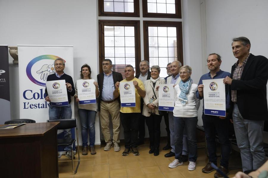 Els organitzadors del congrés que es celebra avui.