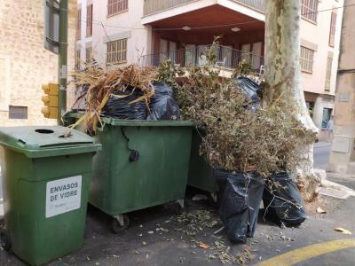 El punt de recollida d'Antoni Maura, ahir