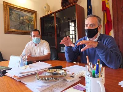 Ruiz i Simarro explicant els canvis