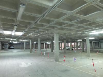 L'aparcament construït al costat de l'escola de Ca les Ànimes.