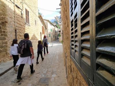 L'Ajuntament vol reparar paviments i infraestructures de llogaret.