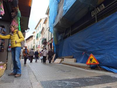 Es multarà automàticament els vehicles que transitin pel carrer.