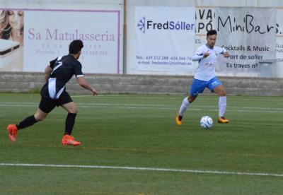 Eros en el transcurs d'una jugada del partit.