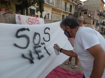 Una de les pancartes que es varen col.locar a la zona.