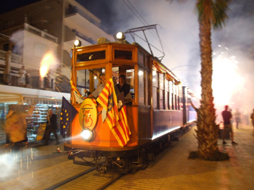 El tramvia presidencial, arribant avui horabaixa al Port.